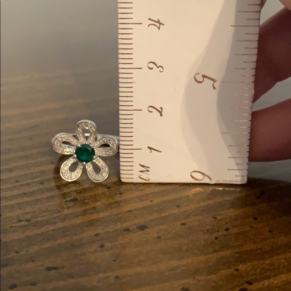 🍀 Belk Sterling Silver/Simulated Emerald Ring Size 6 🍀 - Picture 6 of 12